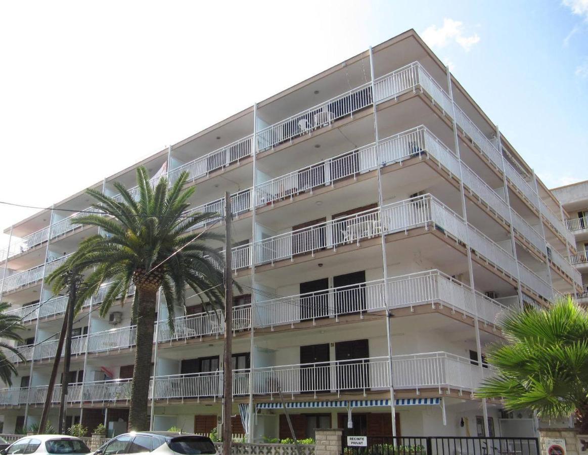 Apartamentos Flandria Салоу Екстериор снимка