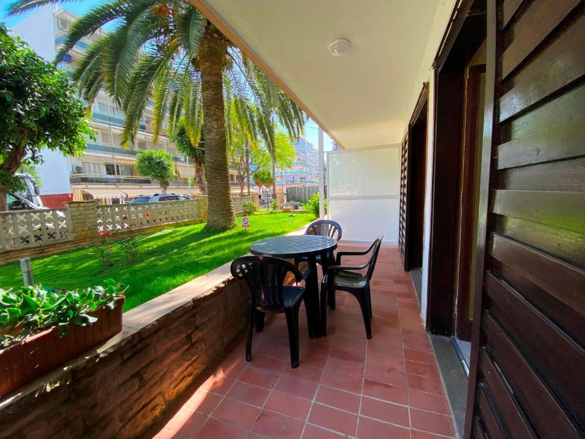 Apartamentos Flandria Салоу Екстериор снимка