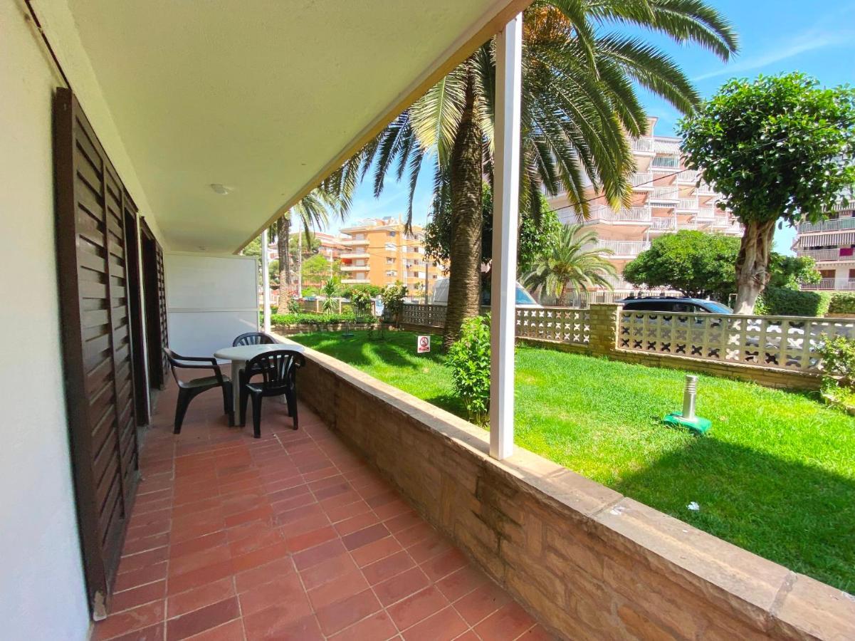 Apartamentos Flandria Салоу Екстериор снимка