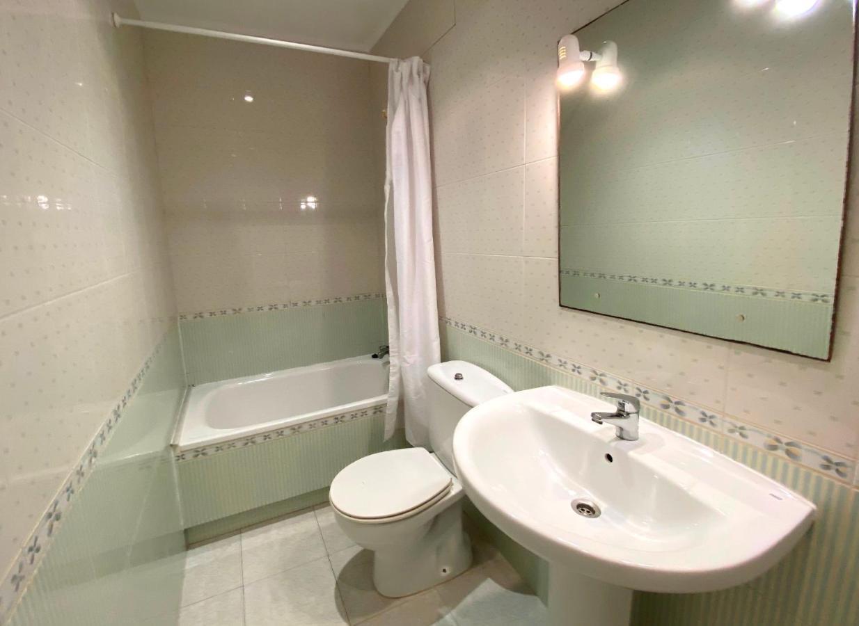 Apartamentos Flandria Салоу Екстериор снимка