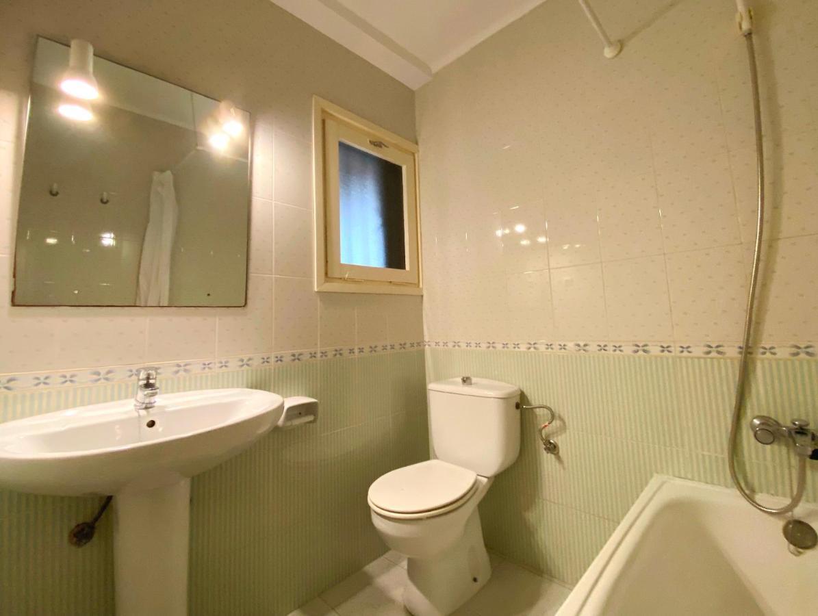 Apartamentos Flandria Салоу Екстериор снимка