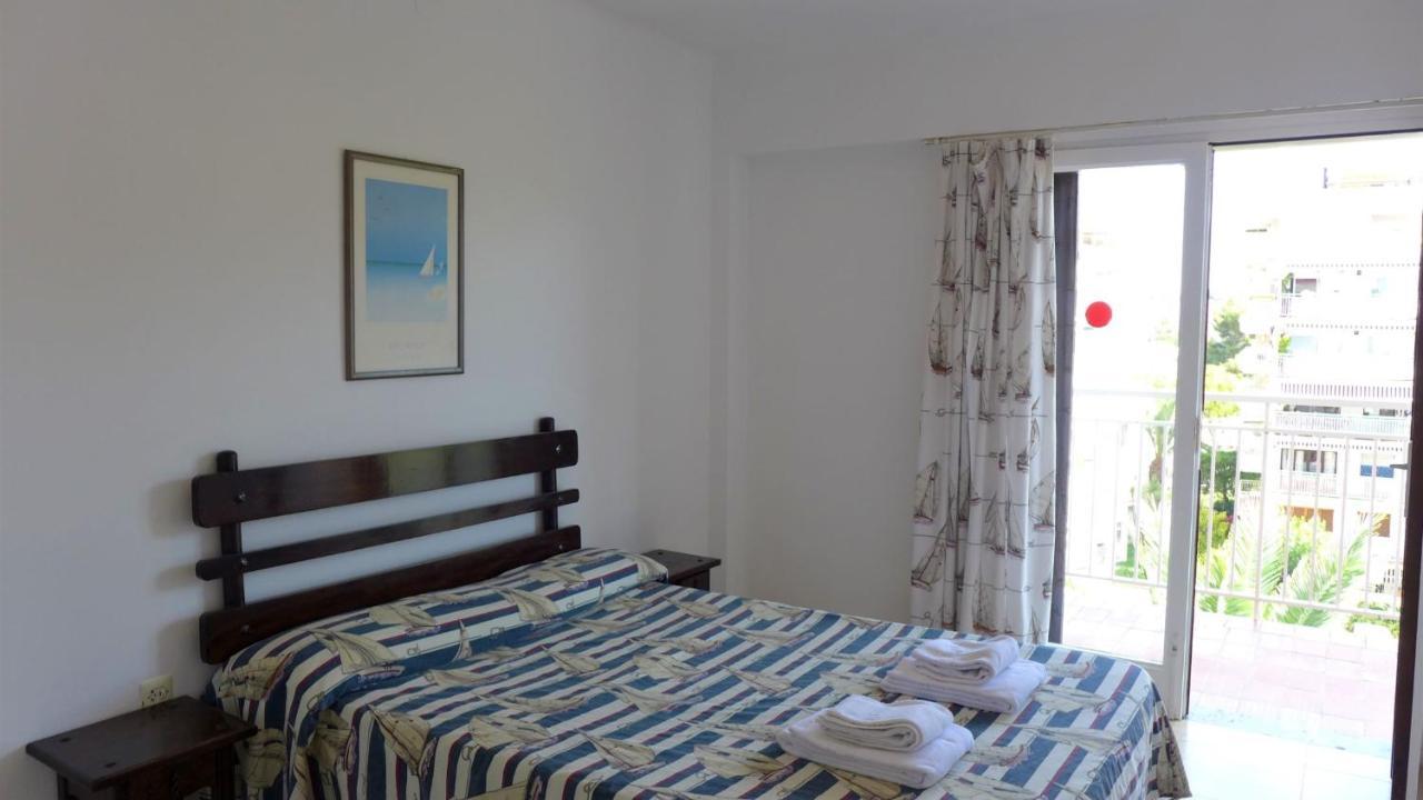 Apartamentos Flandria Салоу Екстериор снимка