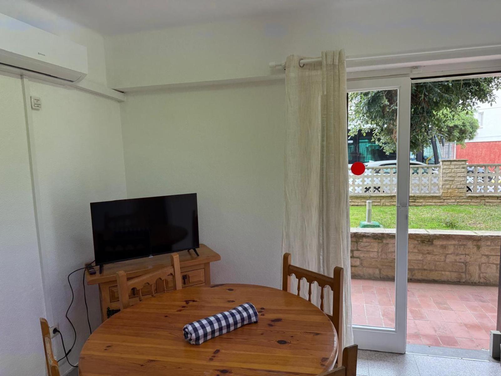 Apartamentos Flandria Салоу Екстериор снимка