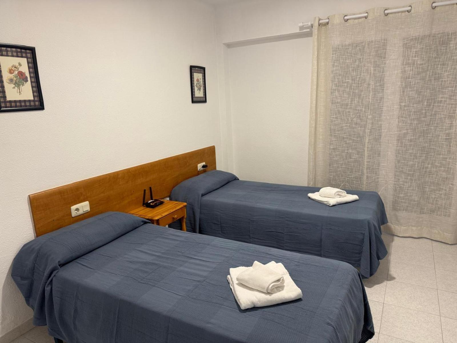 Apartamentos Flandria Салоу Екстериор снимка