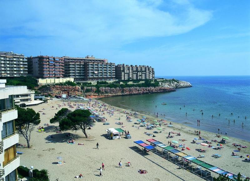 Apartamentos Flandria Салоу Екстериор снимка