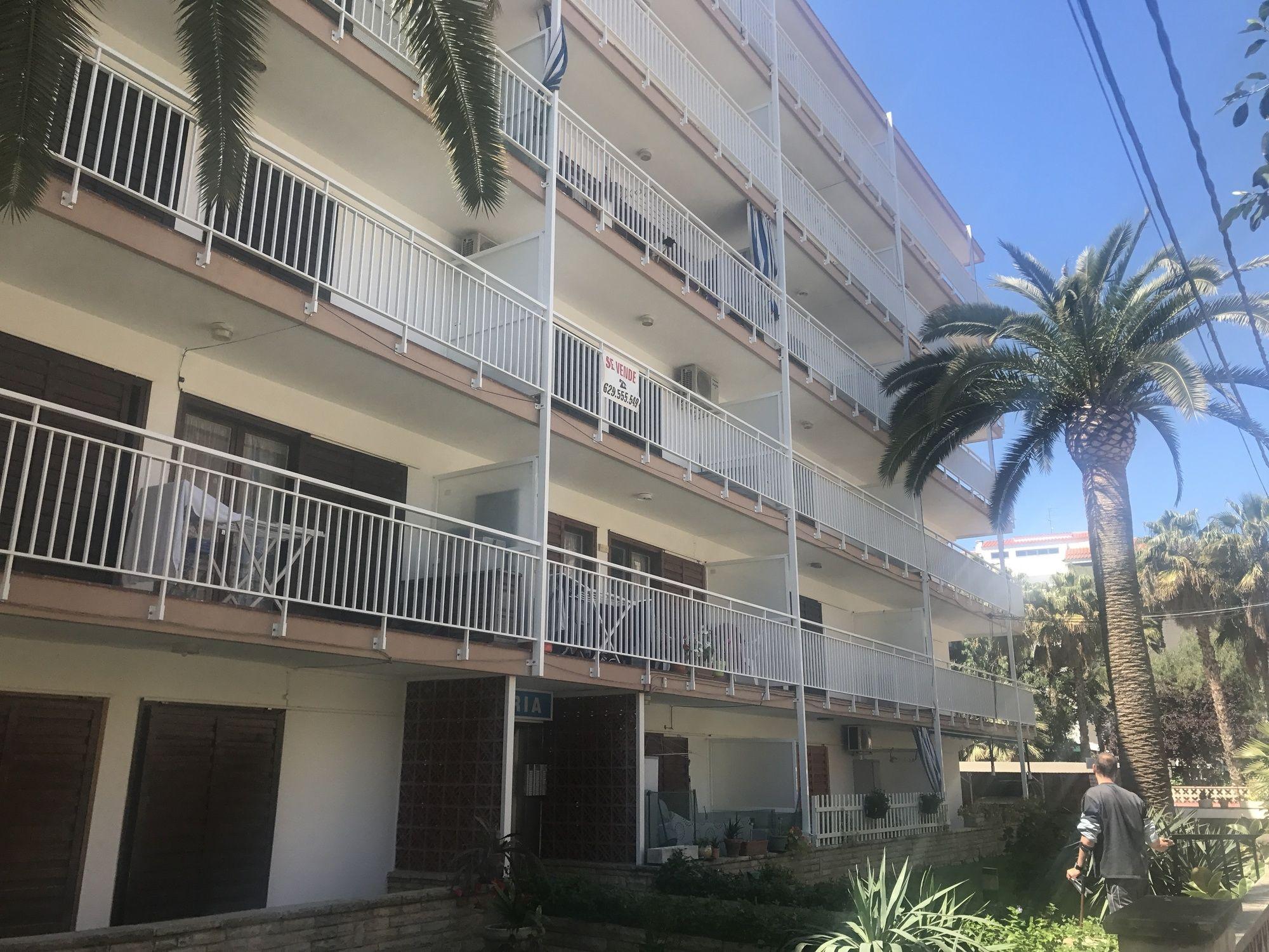 Apartamentos Flandria Салоу Екстериор снимка