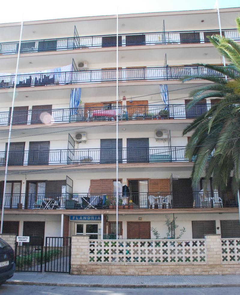 Apartamentos Flandria Салоу Екстериор снимка